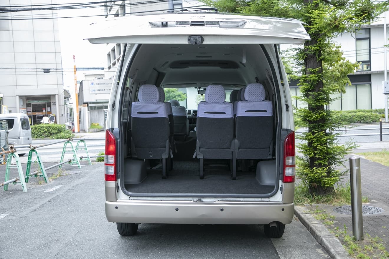 Kens Osaka Taxi 9seater Jumbo Toyota Hi-Ace image