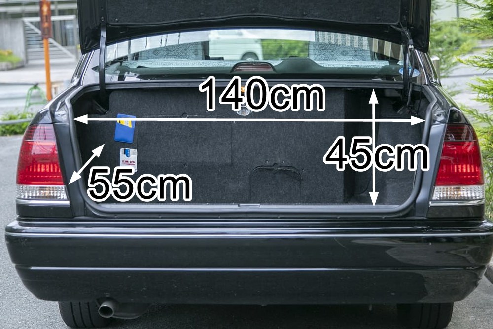 Trunk dimension of standard sedan taxi